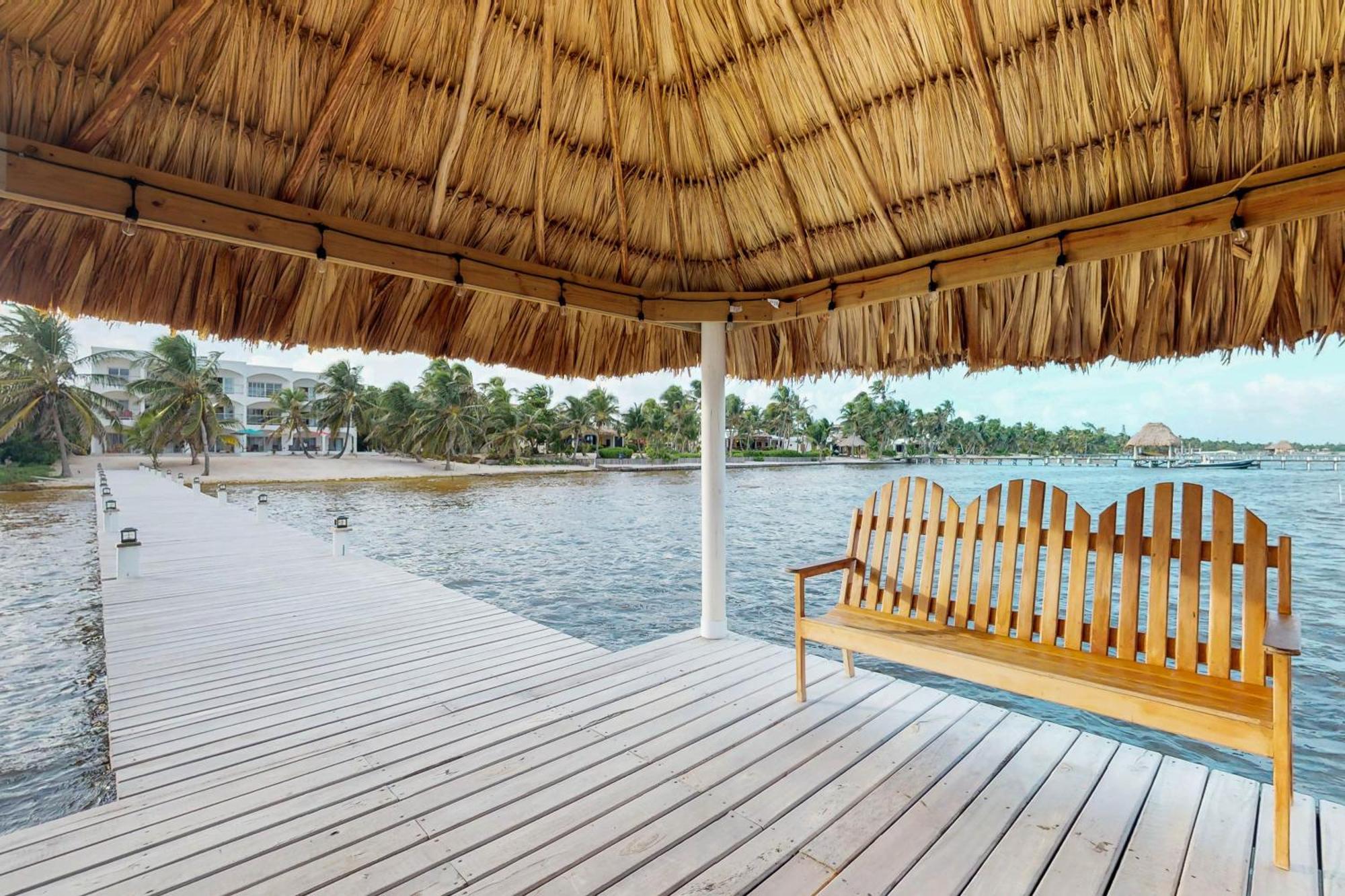 Blue Water Beach Villas 산페드로 객실 사진