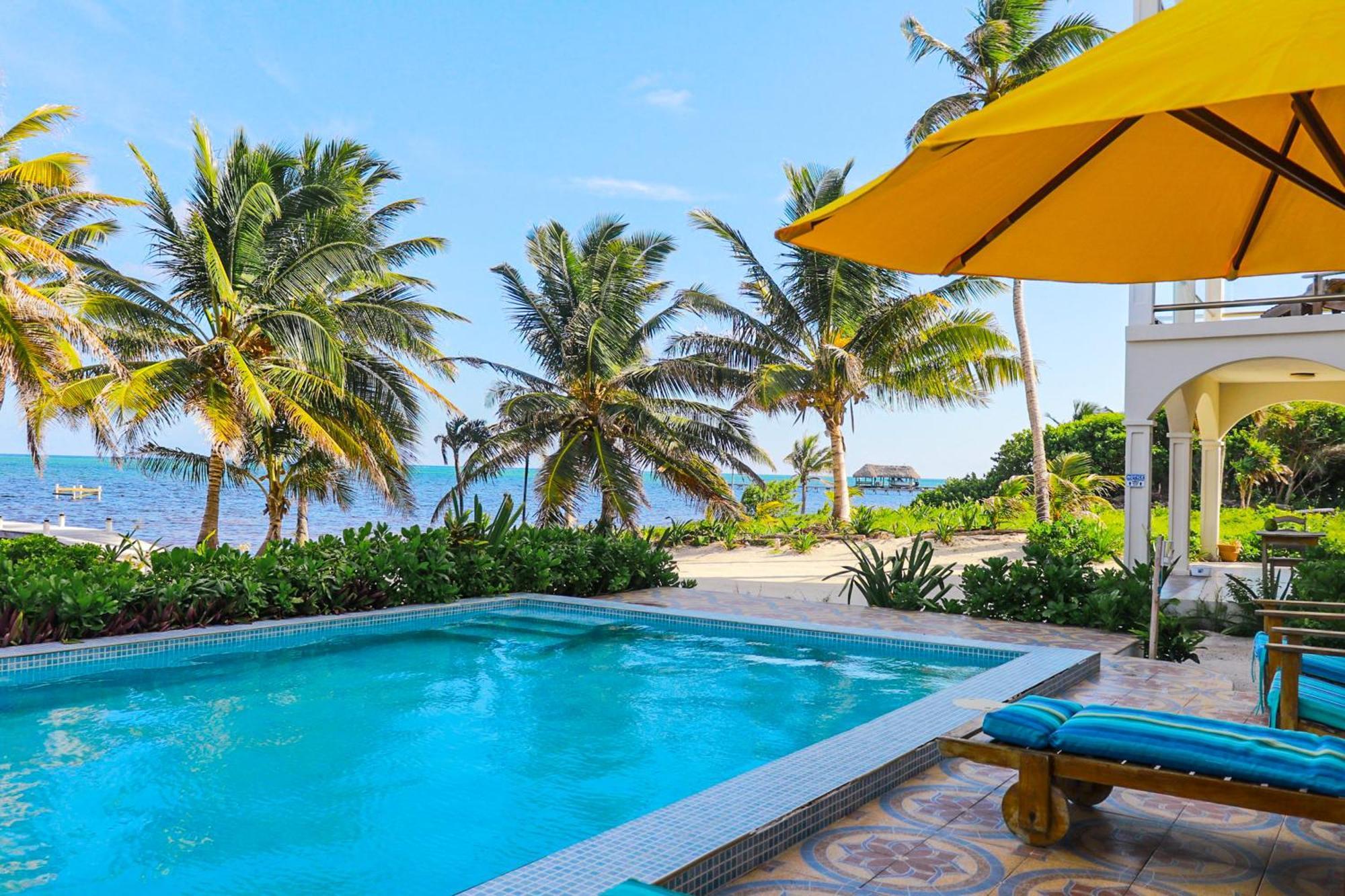 Blue Water Beach Villas 산페드로 객실 사진