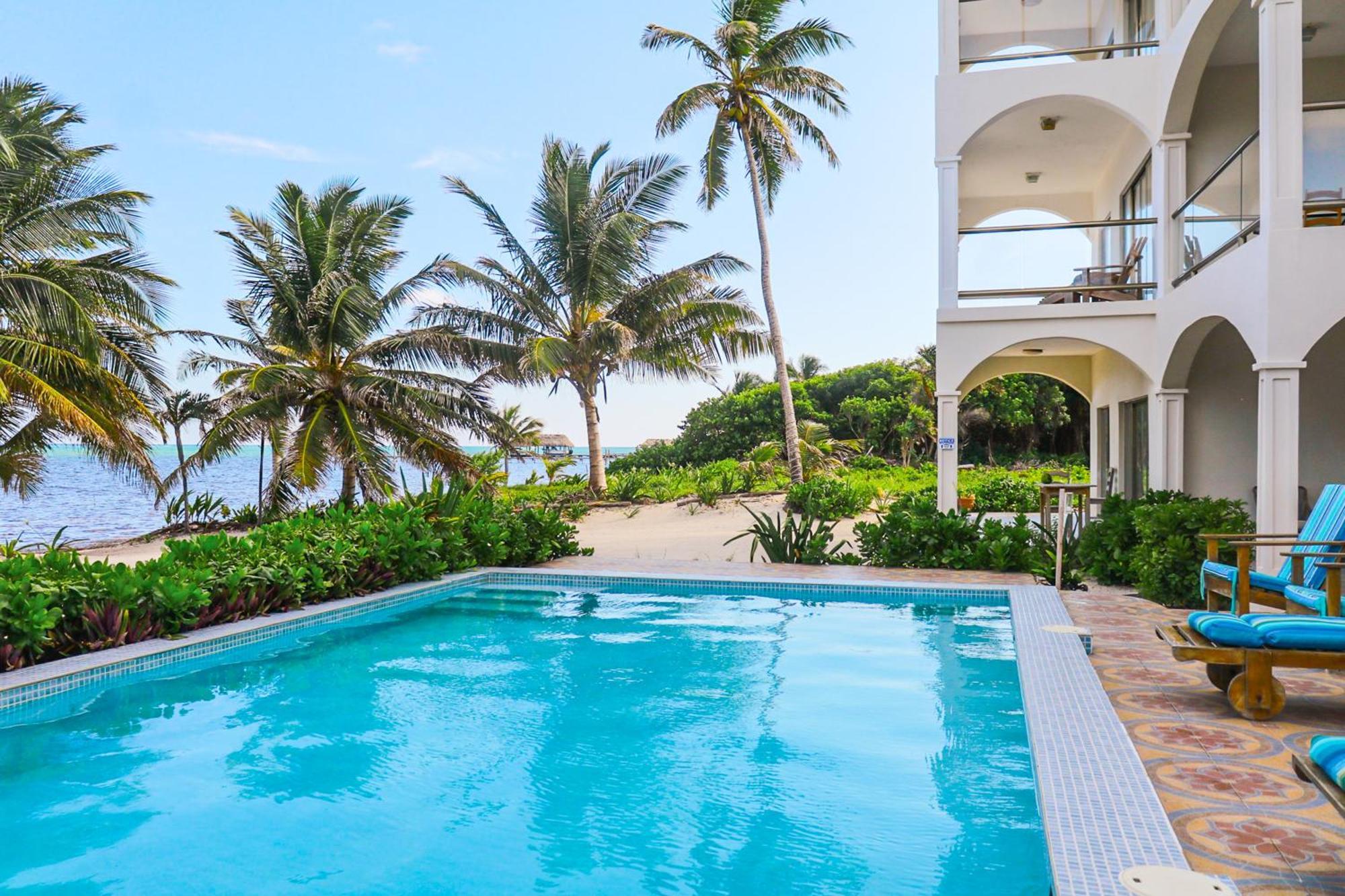 Blue Water Beach Villas 산페드로 객실 사진