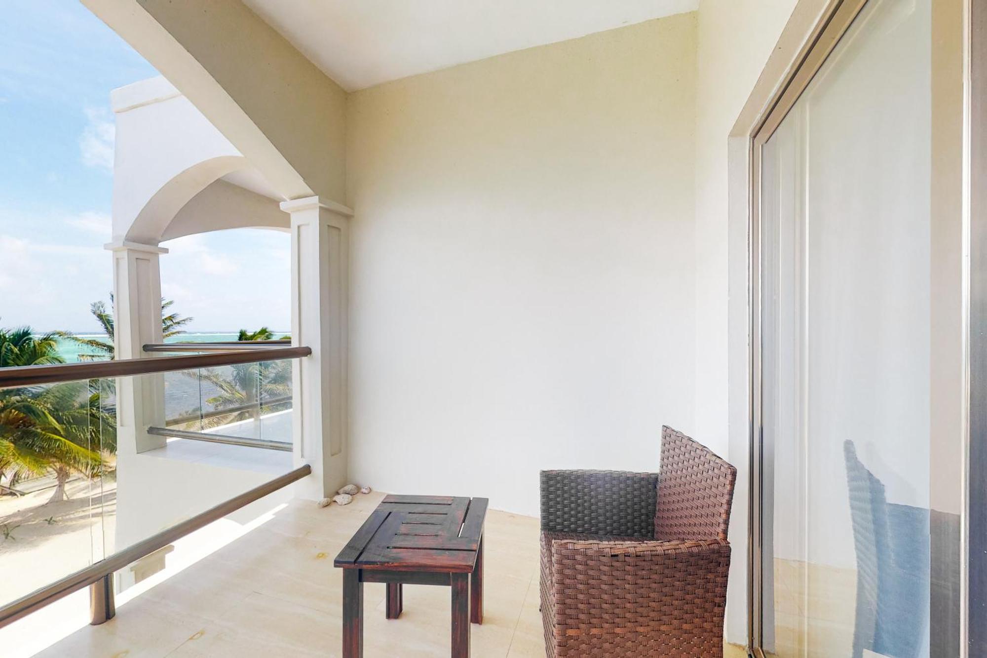 Blue Water Beach Villas 산페드로 객실 사진