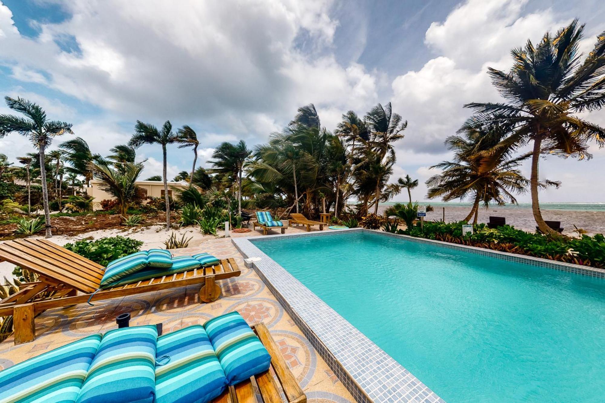 Blue Water Beach Villas 산페드로 객실 사진