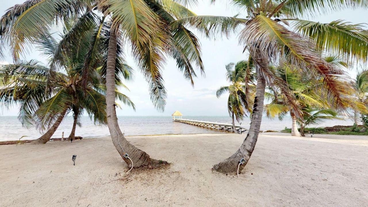 Blue Water Beach Villas 산페드로 객실 사진