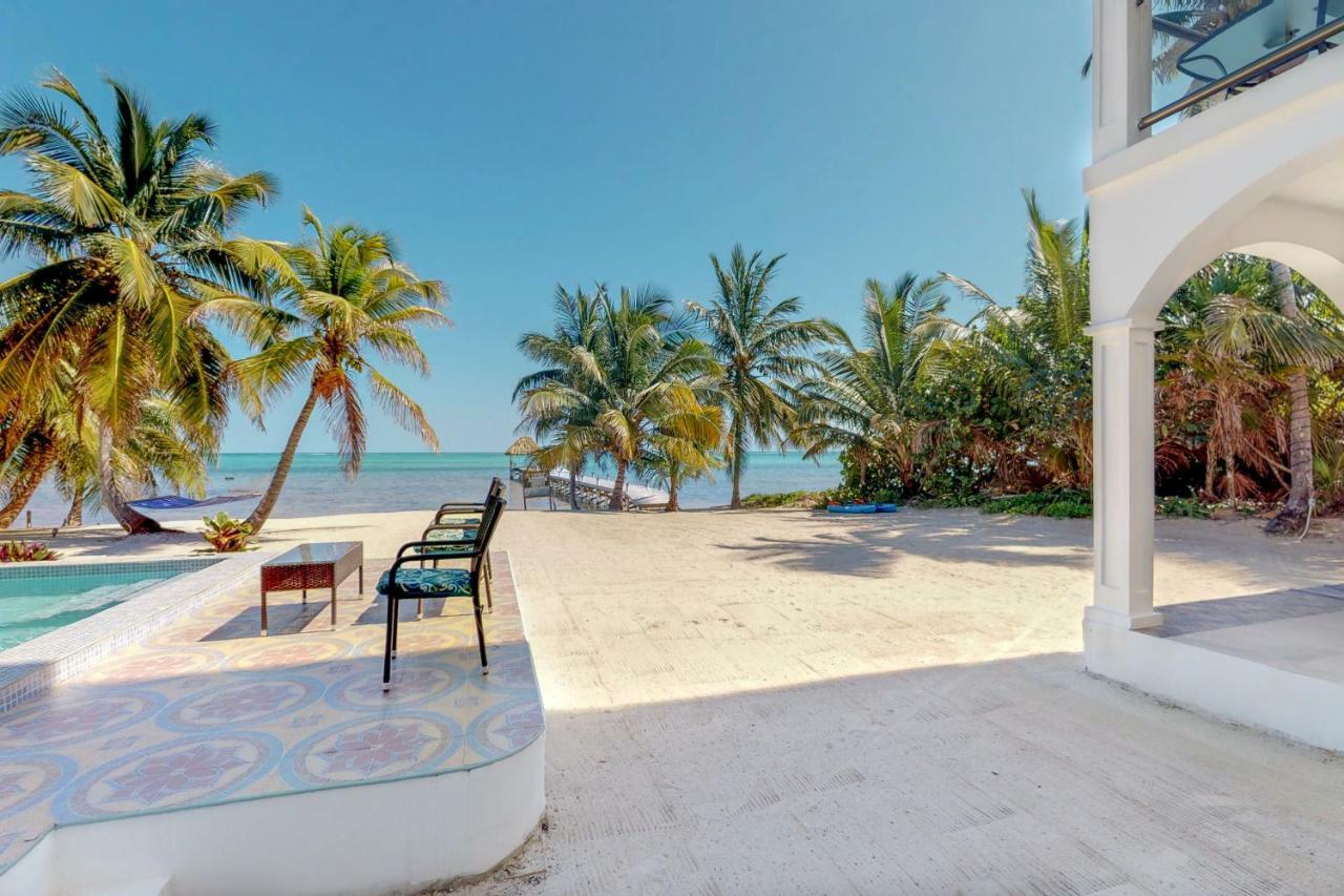 Blue Water Beach Villas 산페드로 객실 사진