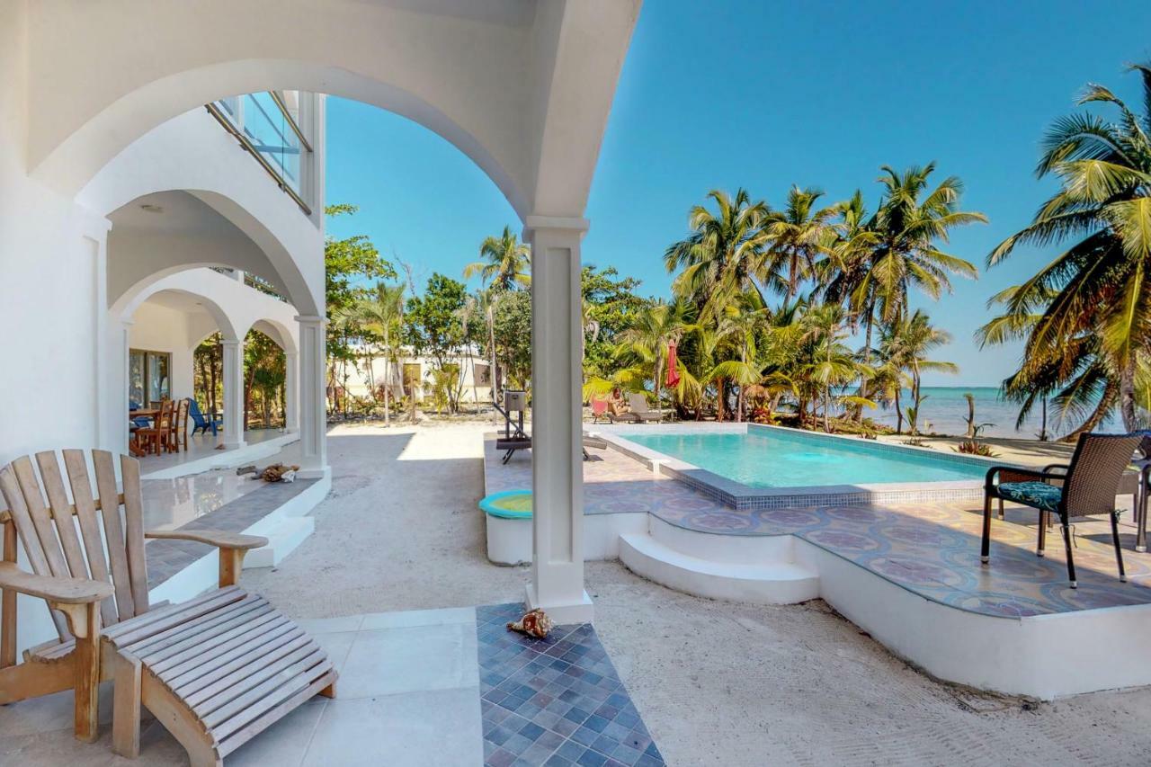 Blue Water Beach Villas 산페드로 객실 사진